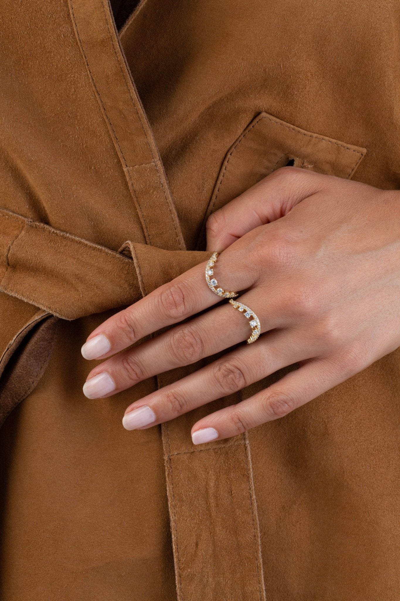 Round Prong Ring Set Finished in Pure Platinum - CRISLU