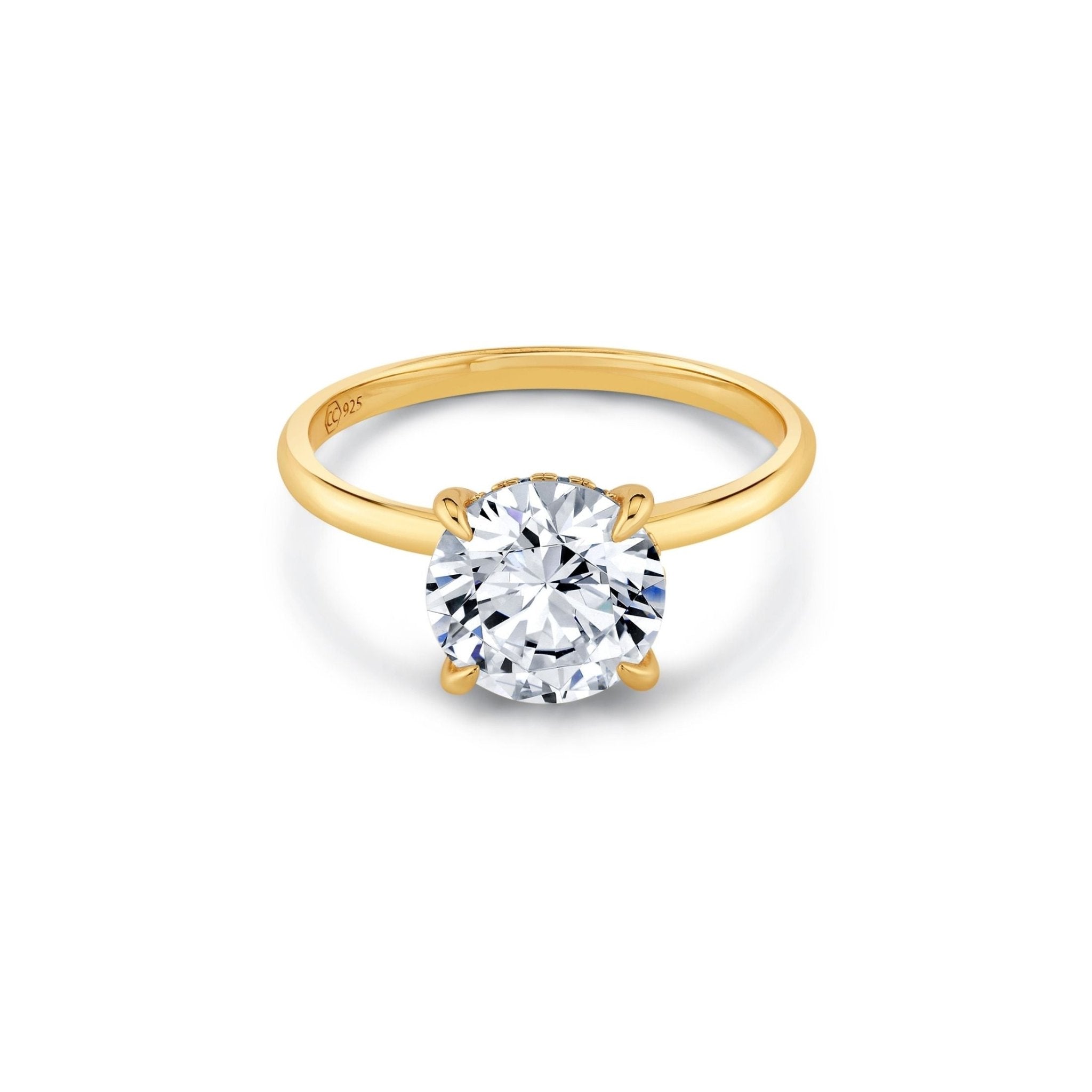 2.9ct Brillant Solitaire Ring Finished in Gold - CRISLU