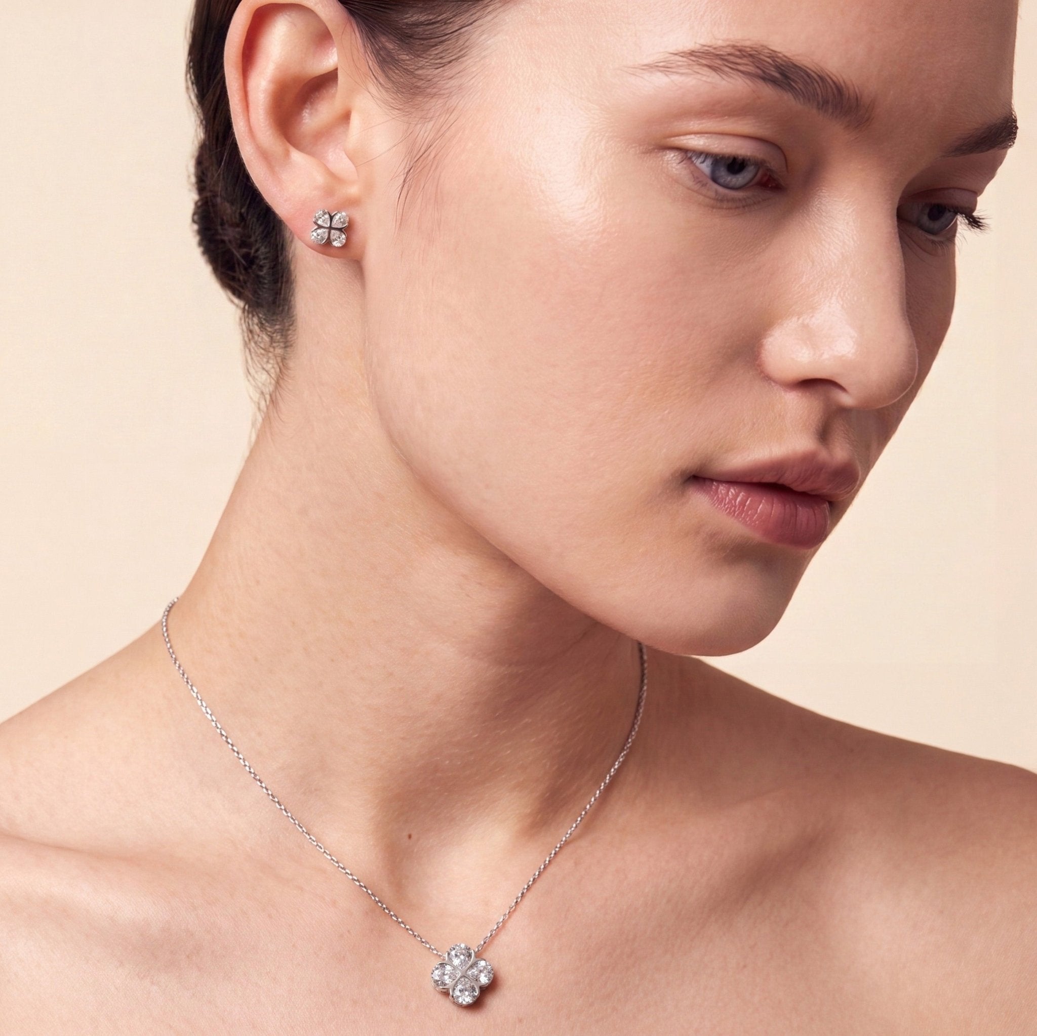 Bloom Clover Pendant Necklace - CRISLU