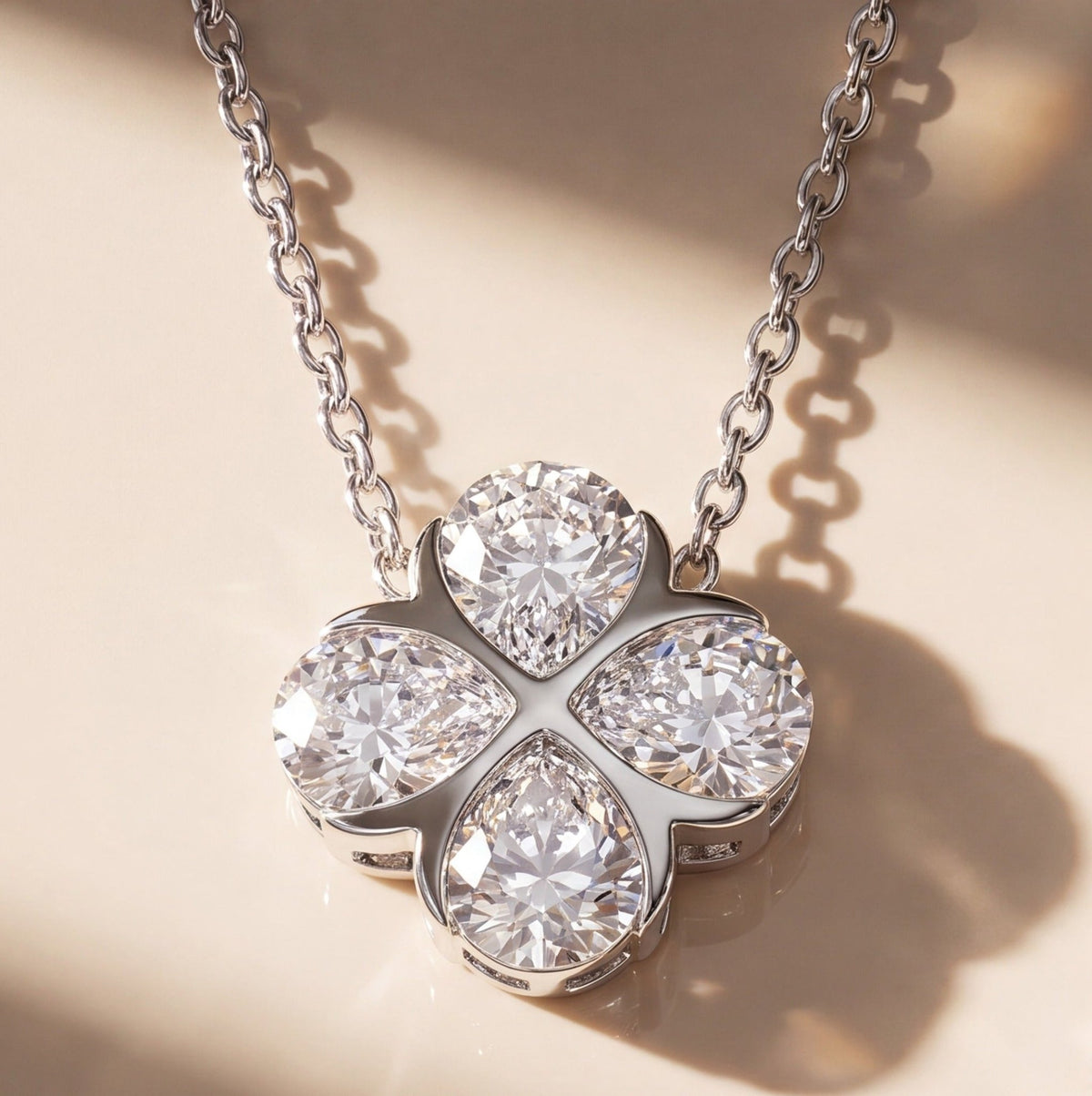 Bloom Clover Pendant Necklace - CRISLU